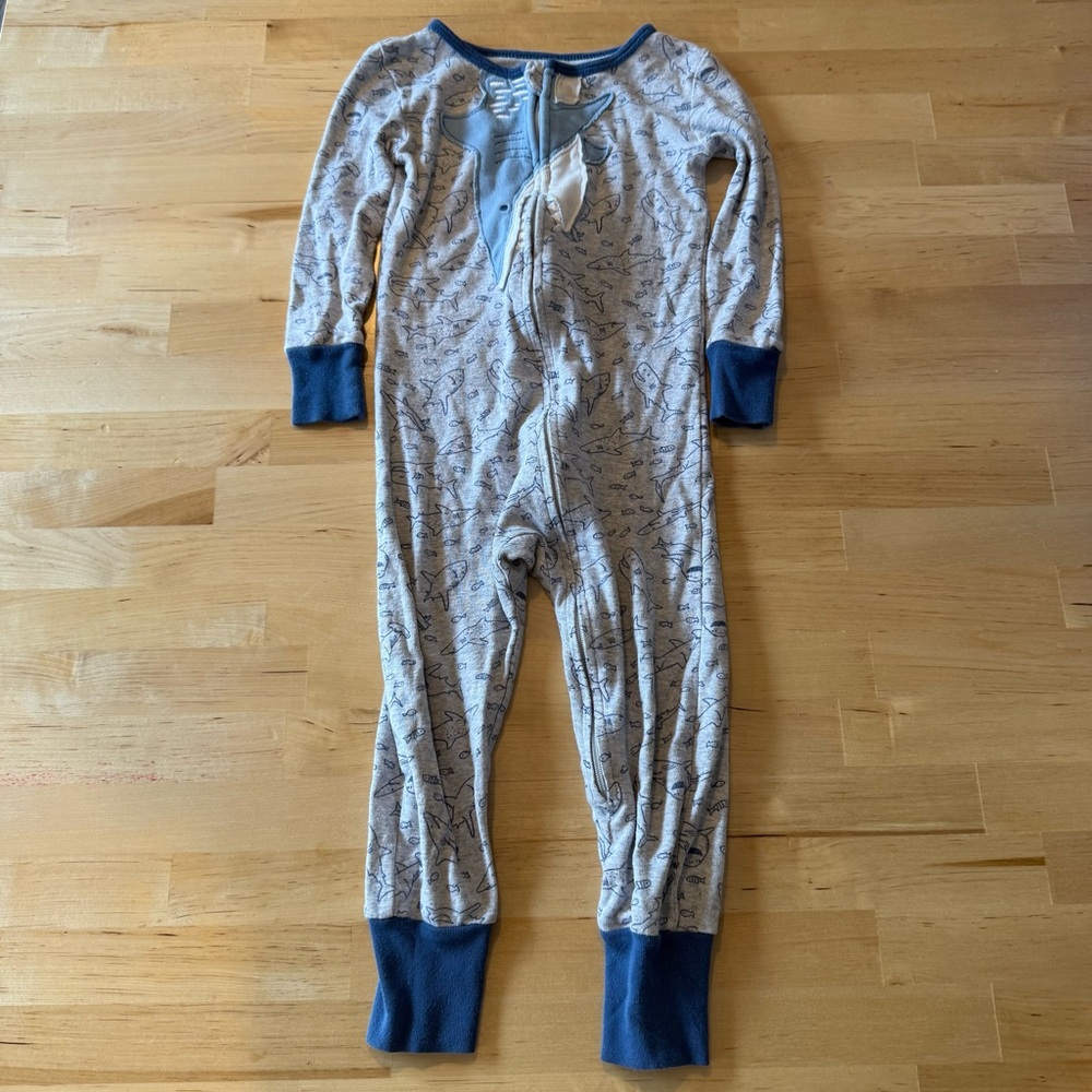 🔆 Bundle items 6 for $30 Kids Headquarters One Piece Pajamas